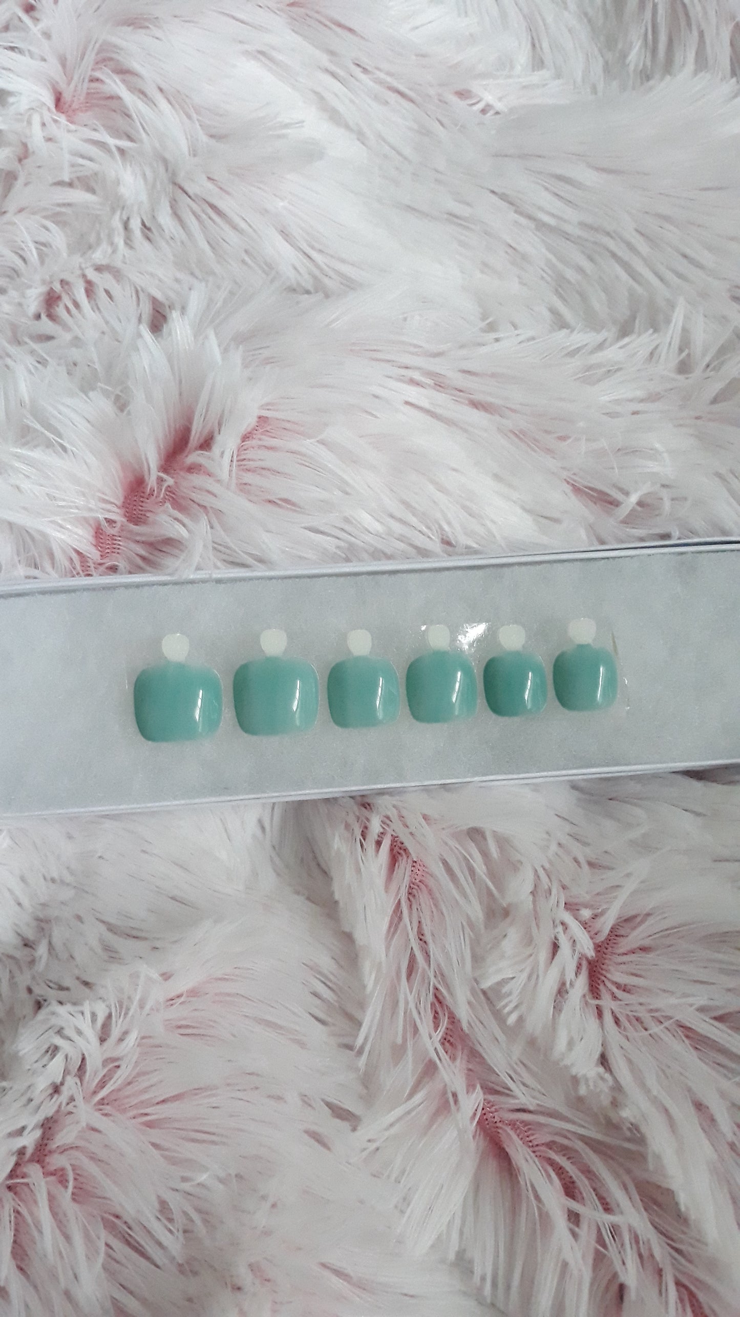 The Real Teal Press on Nails